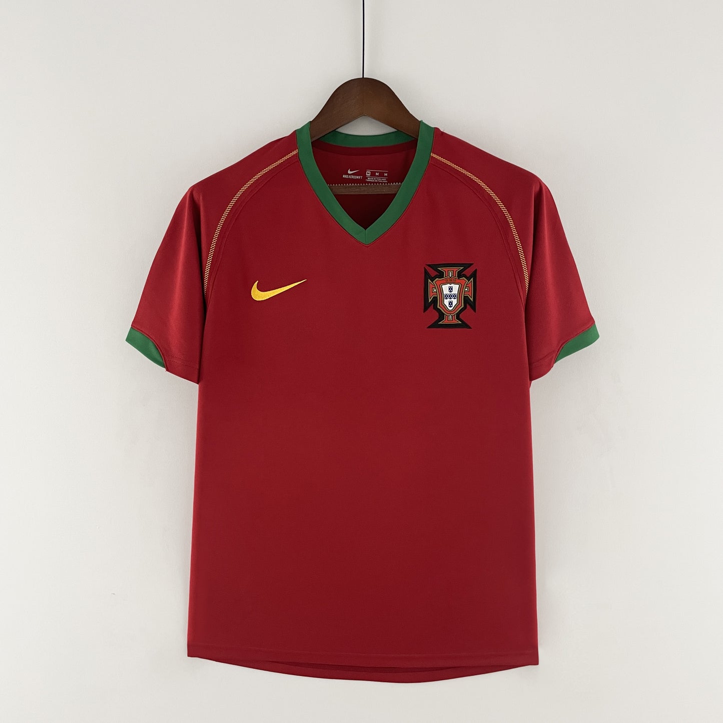 Camiseta Portugal Retro 2006